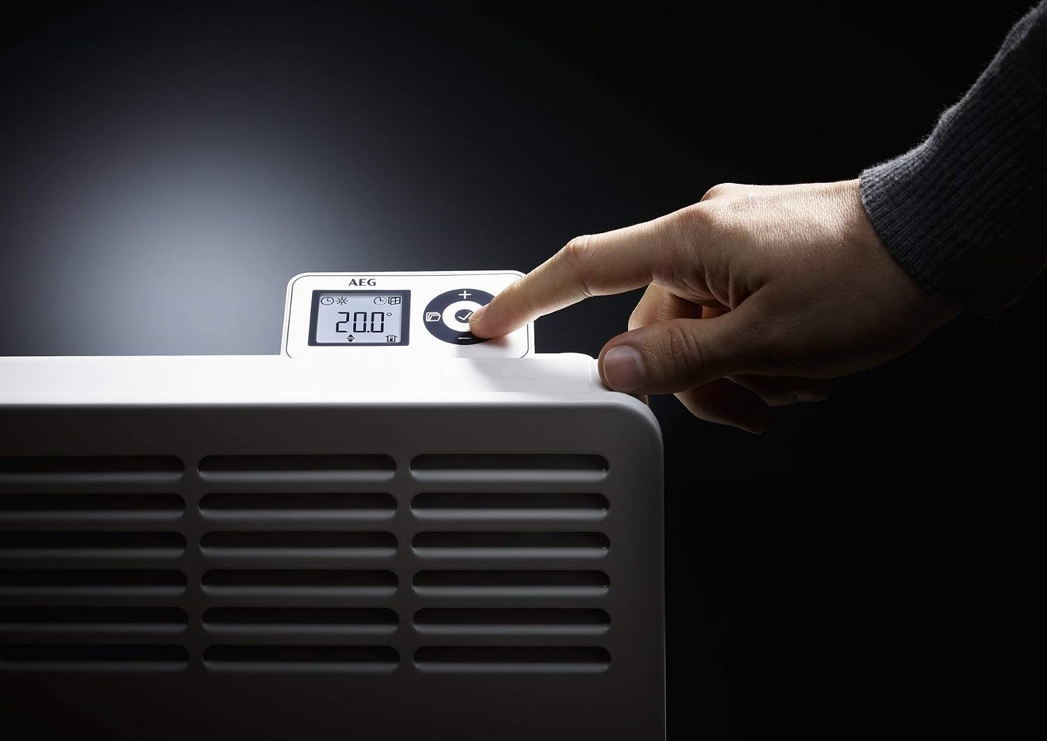 AEG Wandkonvektor WKL 1505 für ca. 15 m², 1500 W, 5-30 °C, wandhängend, LC-Display, Wochentimer, Metall, Ökodesign 2018, 236534