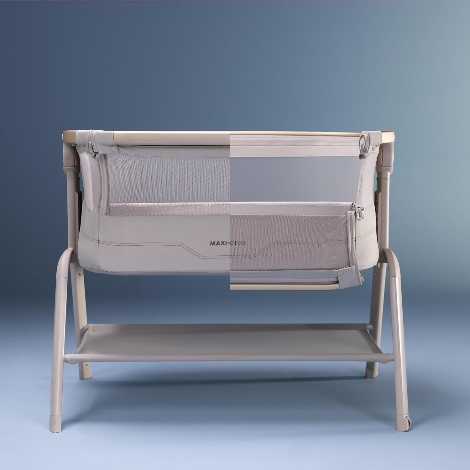 Maxi Cosi Iora² Baby Stubenbett, 0–6 kg (9 kg), Klappbares und Leichtes Beistellbett Baby, 5 cm CloudCore-Matratze, 5 Höhenstufen, 2 Leichtgängige Rollen, Easy Slide, Elegance Beige